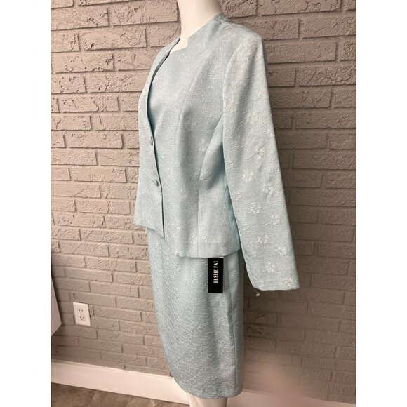Leslie Fay Women Blue Floral Embossed Skirt Suit Size 12P - Picture 5 of 10